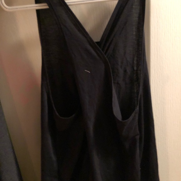 Brand new NIKE women’s tank! - Picture 2 of 2